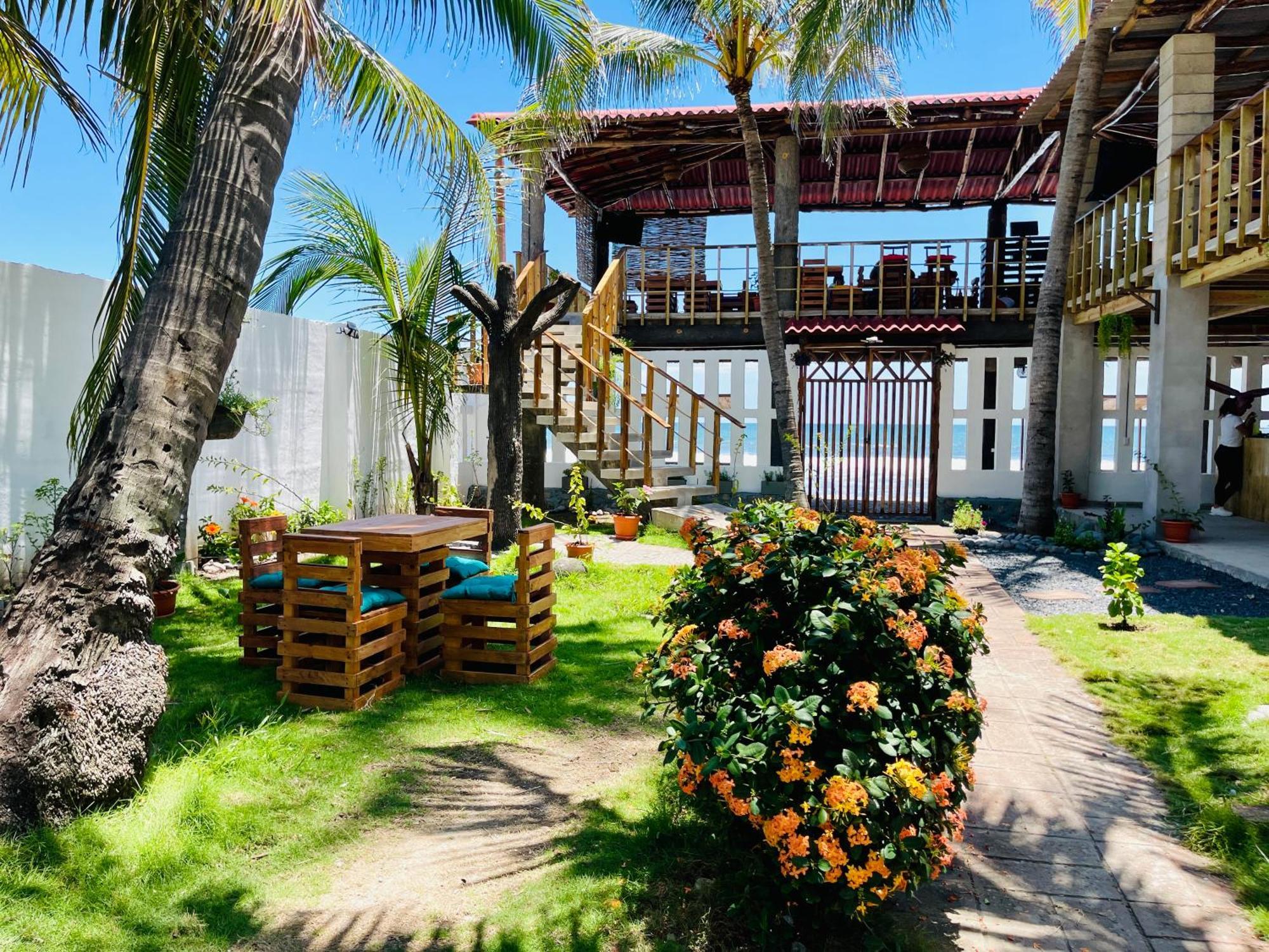 The Beach Break Hotel El Cocal Playa San Blas Exterior photo